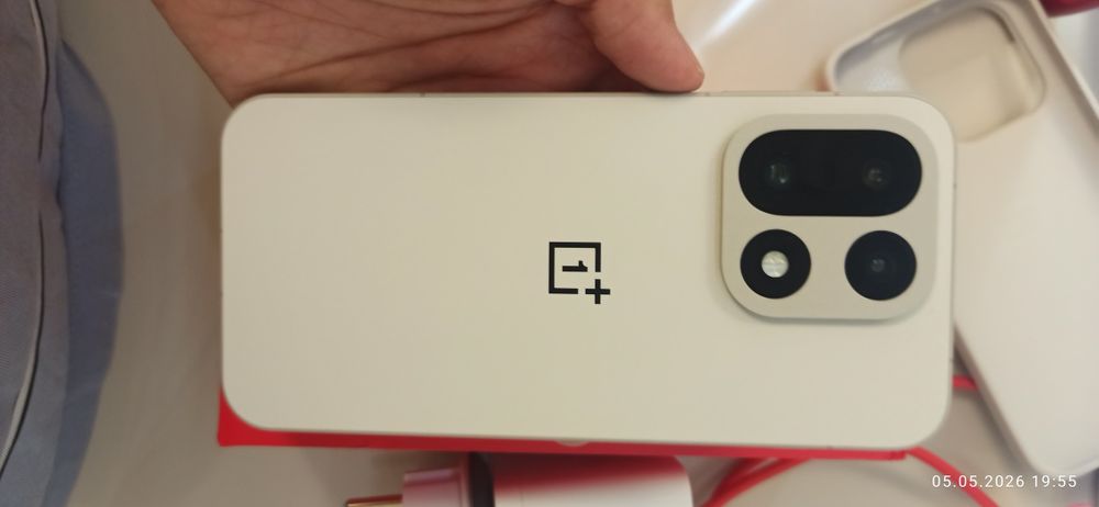 Oneplus 15 почти новый 12/256