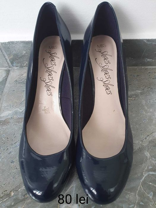 Pantofi M&S marimea 41.