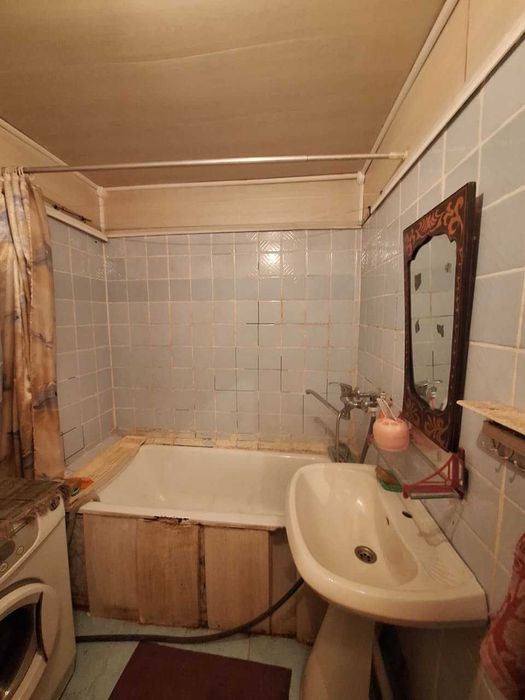 Ворошилова 74 продам 3шку 58 квадратов