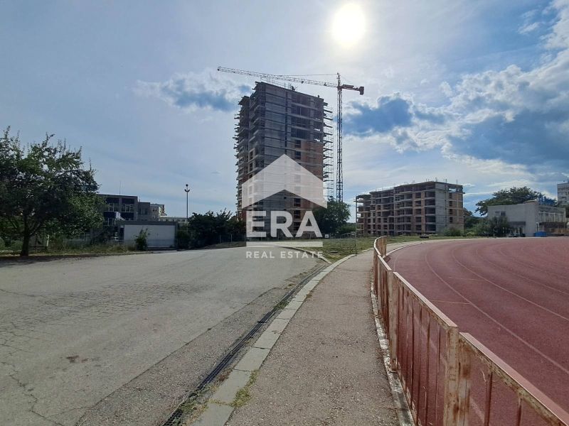 Двустаен южен апартамент за продажба, в новострояща се сграда в кв. Мл