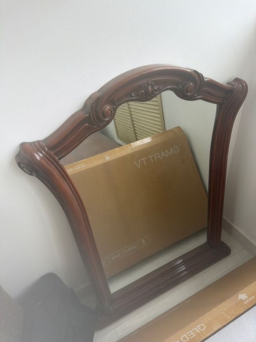 Стол зеркла сатылады сака тастаи