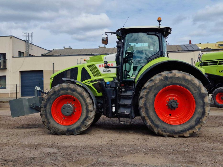 Tractor Claas Axion 950