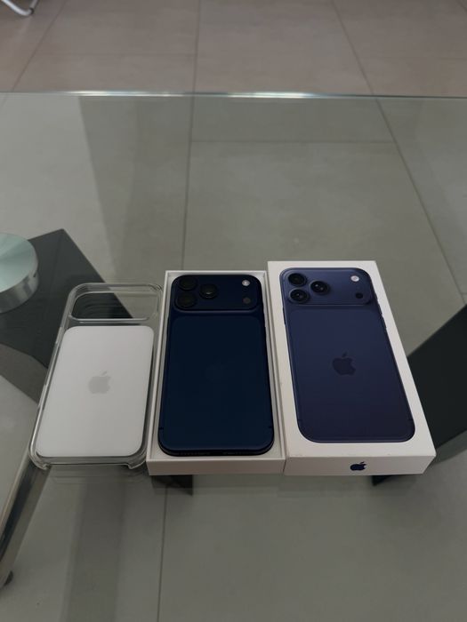 iPhone 17 Pro Max deep blue 256GB • ca NOU • baterie 100% • garantie •