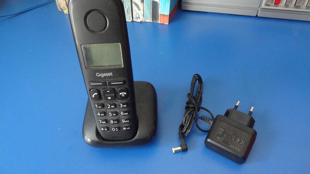 три стационарни  тел апарати Dect телефон GIGASET A170  и GIGASET А116