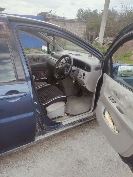 Продам Nissan Liberty