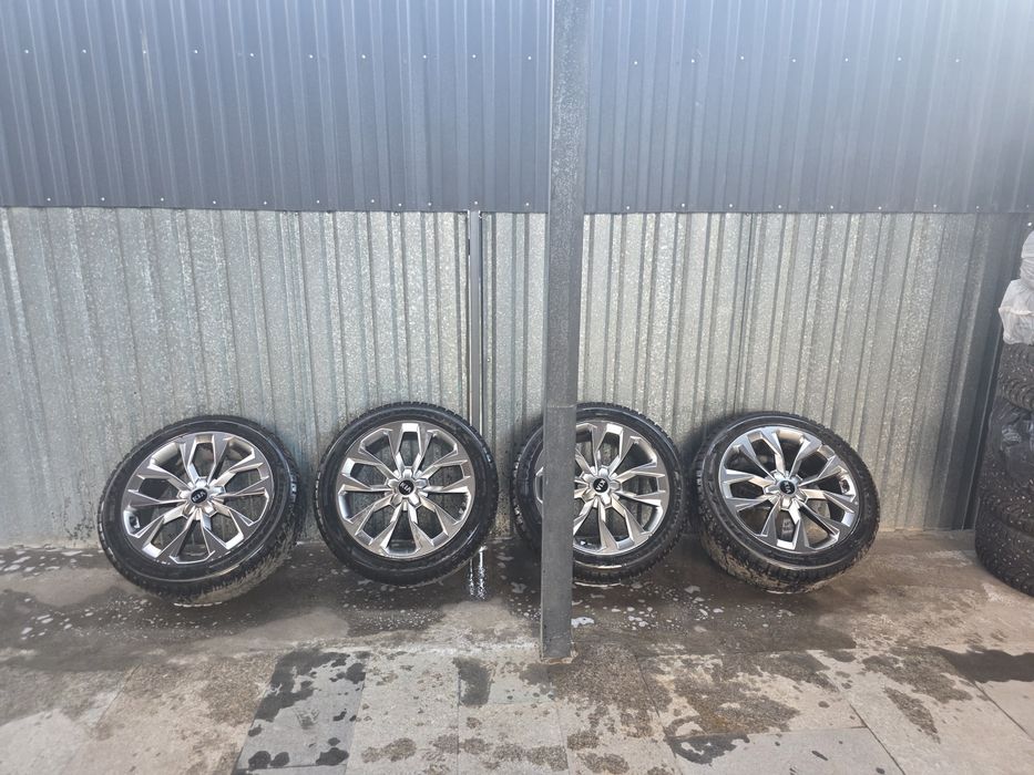 Шины с шипами зимные 255/45/r20