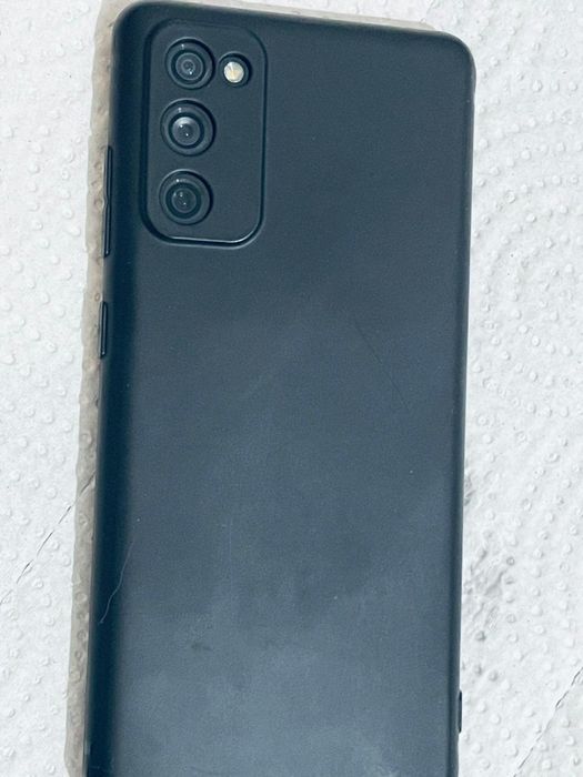 Samsung S20 FE память 6/128