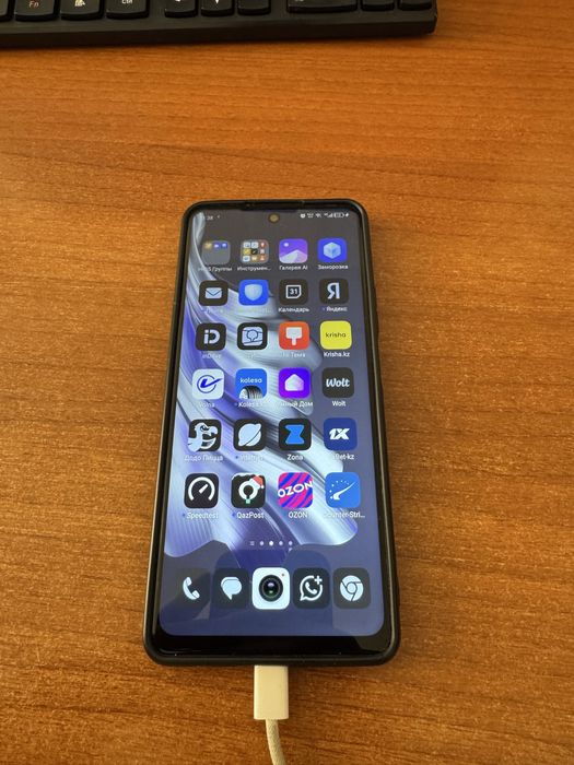 Продам tecno spark 20 pro темной синий