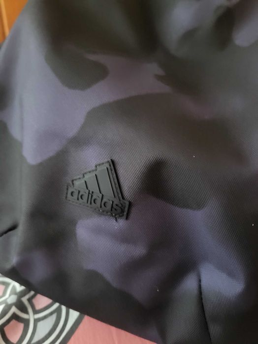 Adidas-нова оригинална раница голяма-25евро