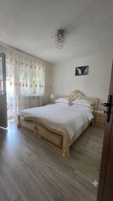 Apartament cu 3 camere