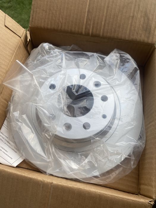 Discuri frana mazda ADC0450