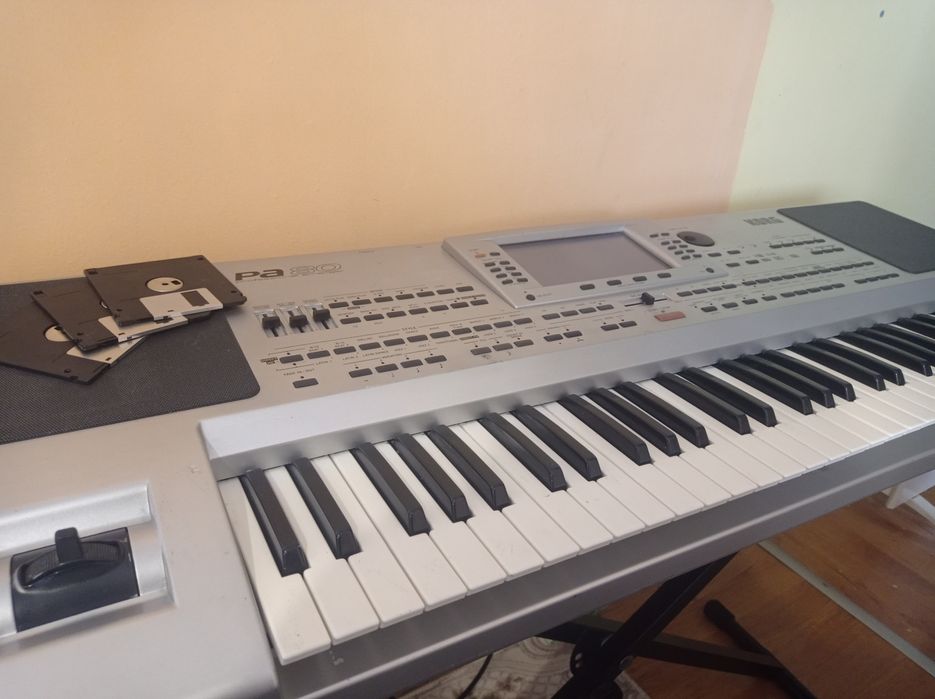 Синтезатор Korg Pa80 professional