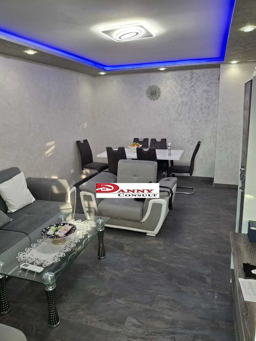 Тристаен, ремонтиран апартамент за продажба - гр. Павликени