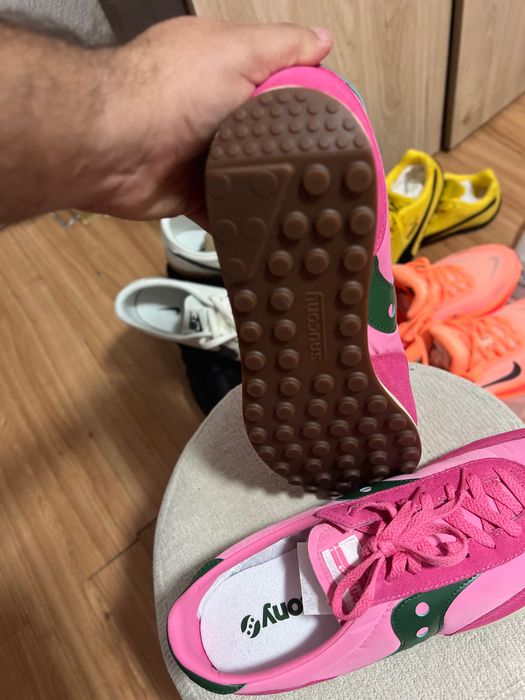 Обувки Saucony често нови