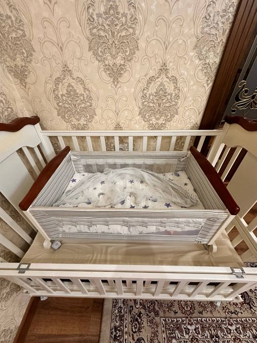 детский кровать и электронная люлька(Дубай)