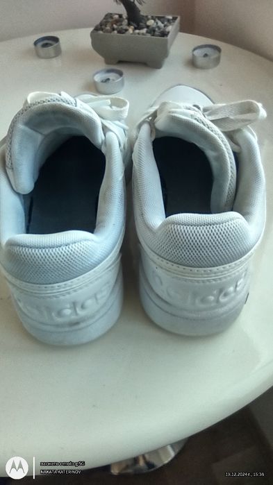 Адидас бели маратонки 38 номер