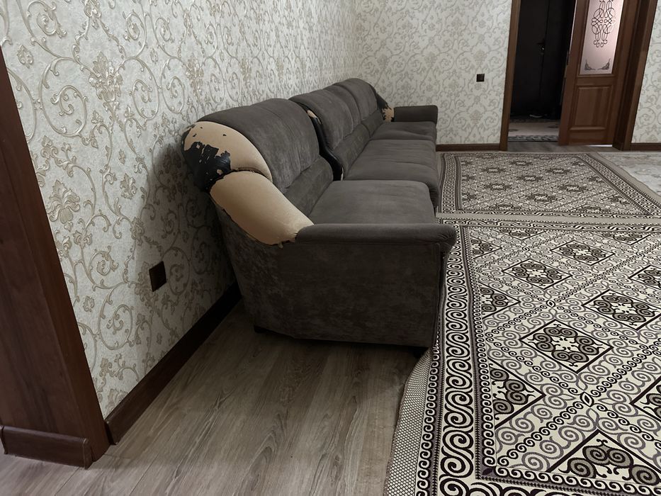 Продам диван угловой