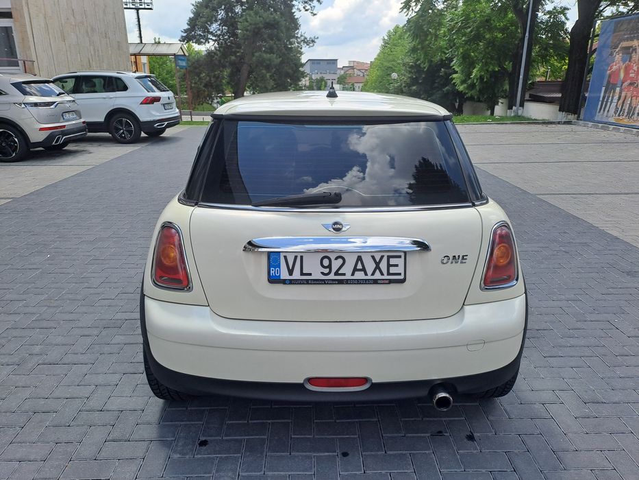 2010 Mini One Face-lift  1.4 benzina 95 cai