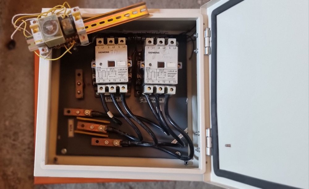 Продаётся контактор 3-фазный  simens