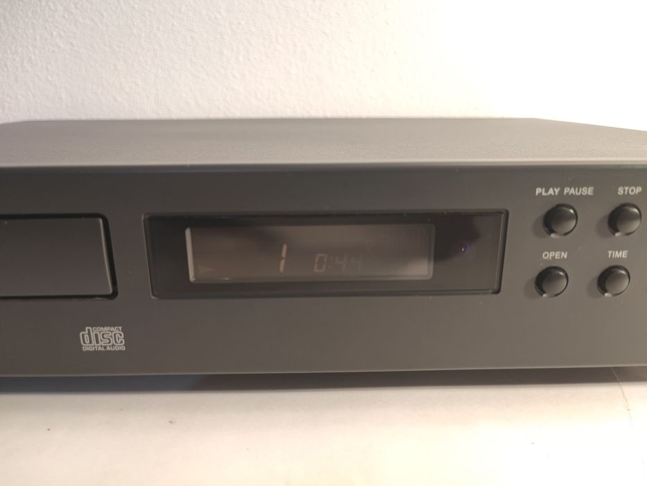 CD NAD 522 compact disc