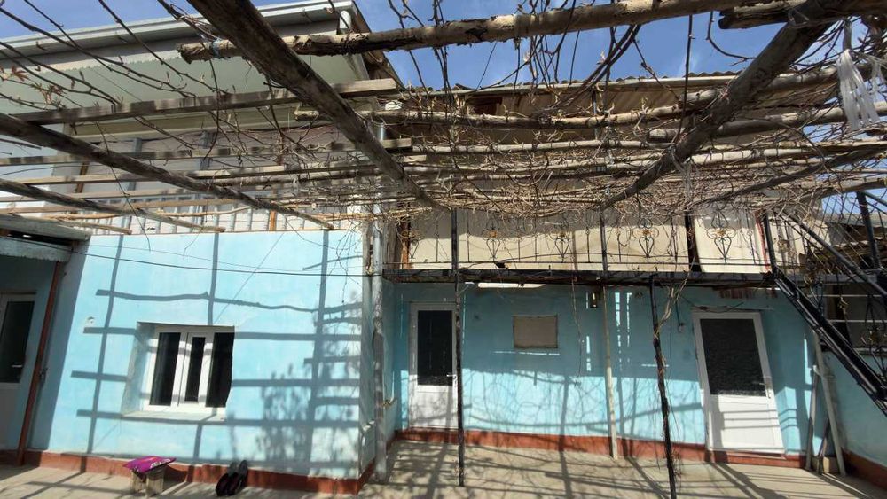 Продается 5 комнатный дом ,4 сотки земли в рабочем городке 36000$