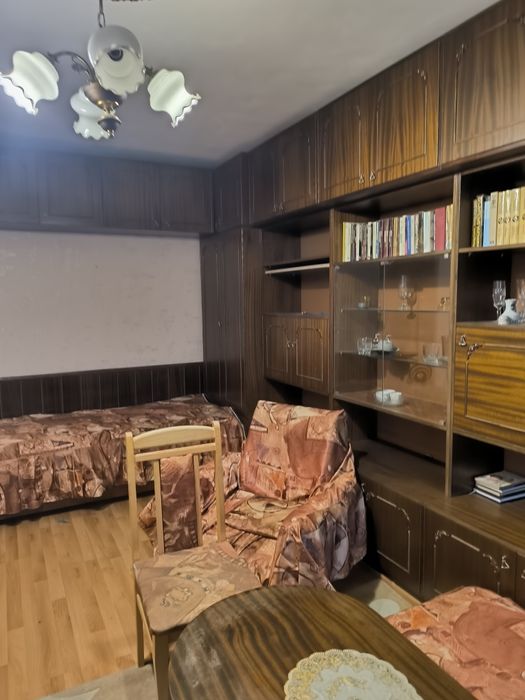 Дава се под наем Тристаен апартамент в Велико Търново, Зона Б - 78 кв.м за 306 € - Снимка #2