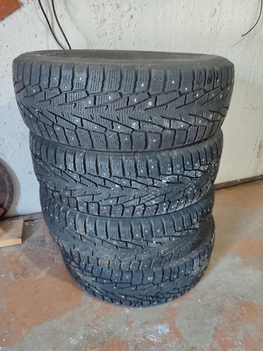Продам резина зимняя Nokian