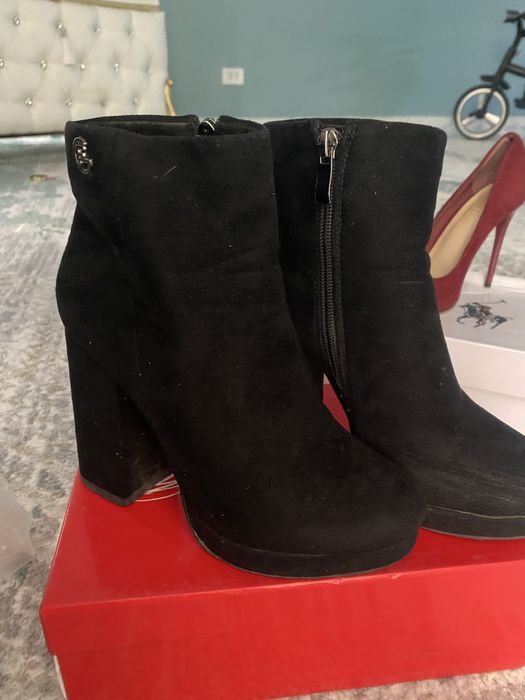 Продам женский туфли