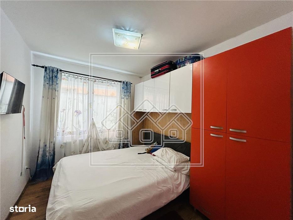 Apartament decomandat, cu 2 camere si balcon - Selimbar