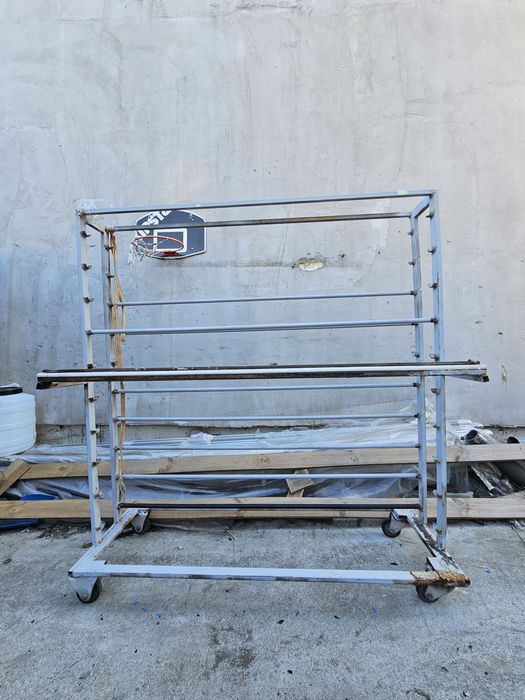 Стойки за мушама