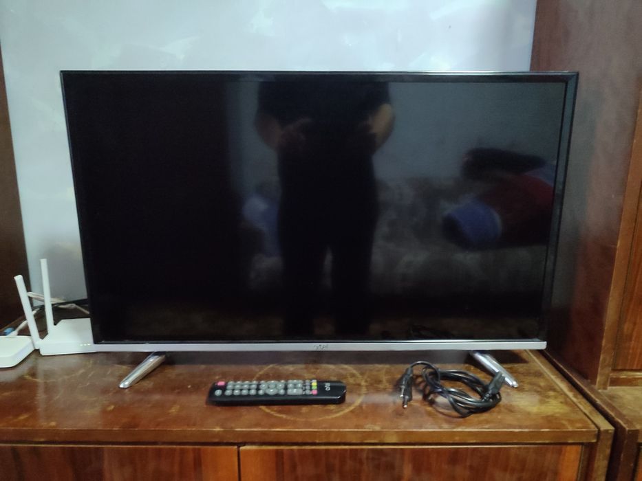 Телевизор Artel 32 диагональ
