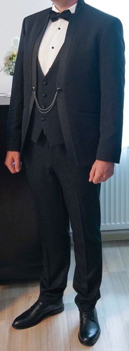 Costum ceremonie