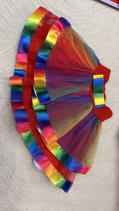 Продам костюмы детские