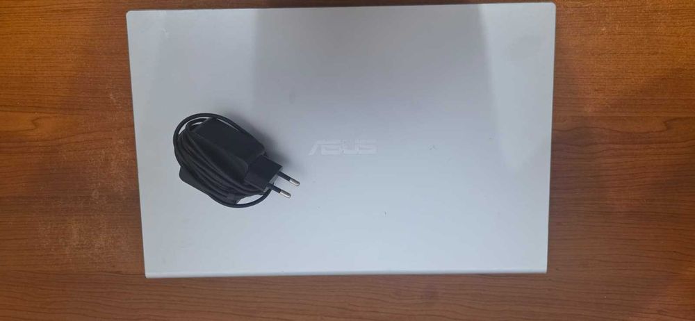 Asus M515DA / AMD Ryzen 3 3250U / 12GB RAM / SSD 256GB