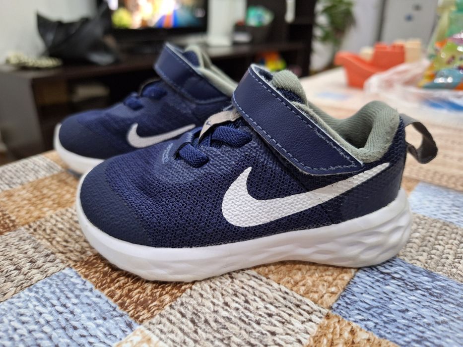 Детски маратонки Nike Revolution 6