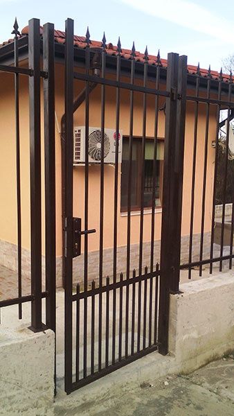 Изработка и Монтаж на метални изделия