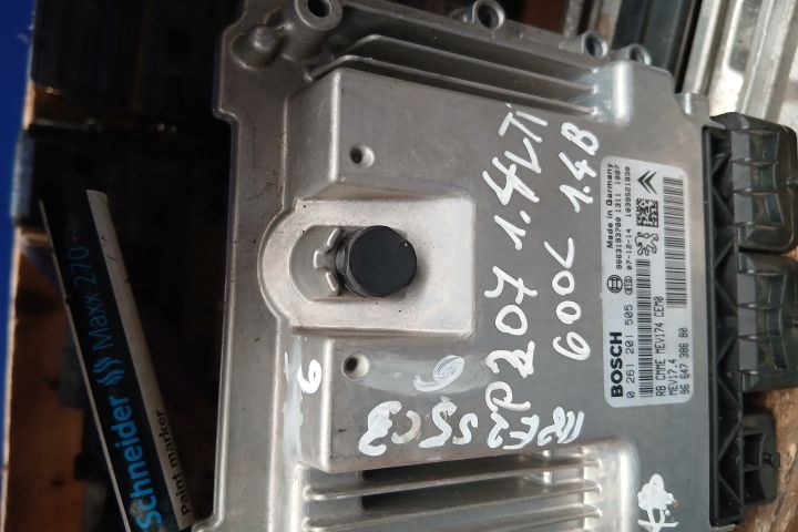 Calculator motor ECU 0261201505 0261201505 Peugeot 207 prima generati