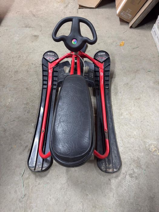 Санки чук и гек.