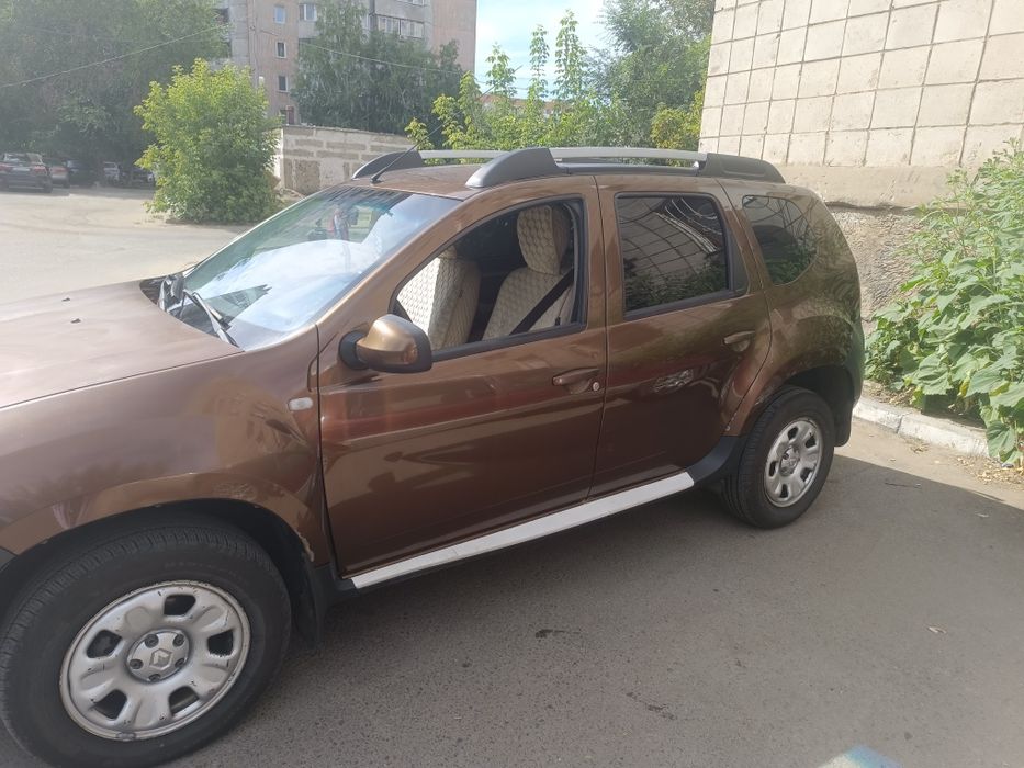 Продам машину Рено дастер