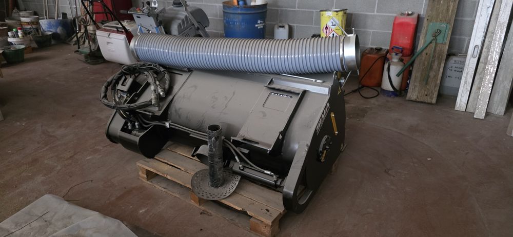 Lamă Zăpadă miniincarcator Bobcat de 2.2m cu  Malaxor ciment