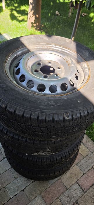 Vând jante cu cauciucuri C-uri de sprinter si transporter
