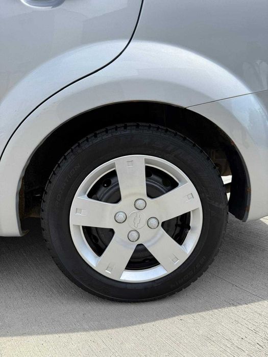 Chevrolet AVEO Sedan 2010