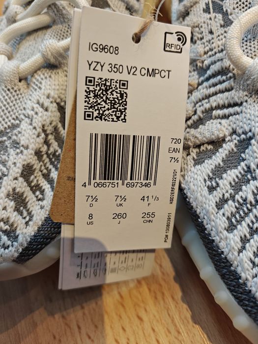 Yeezy 350 V2  CMPCT