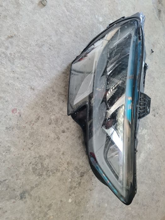 Десен LED фар за Audi A3 8Y