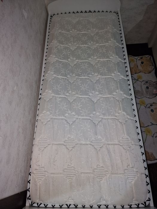 Продам детскую кровать .