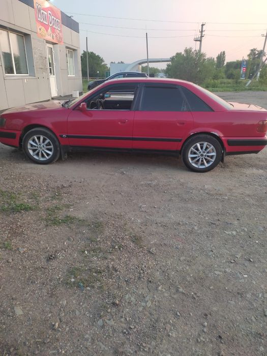 Продам Audi 100 C4