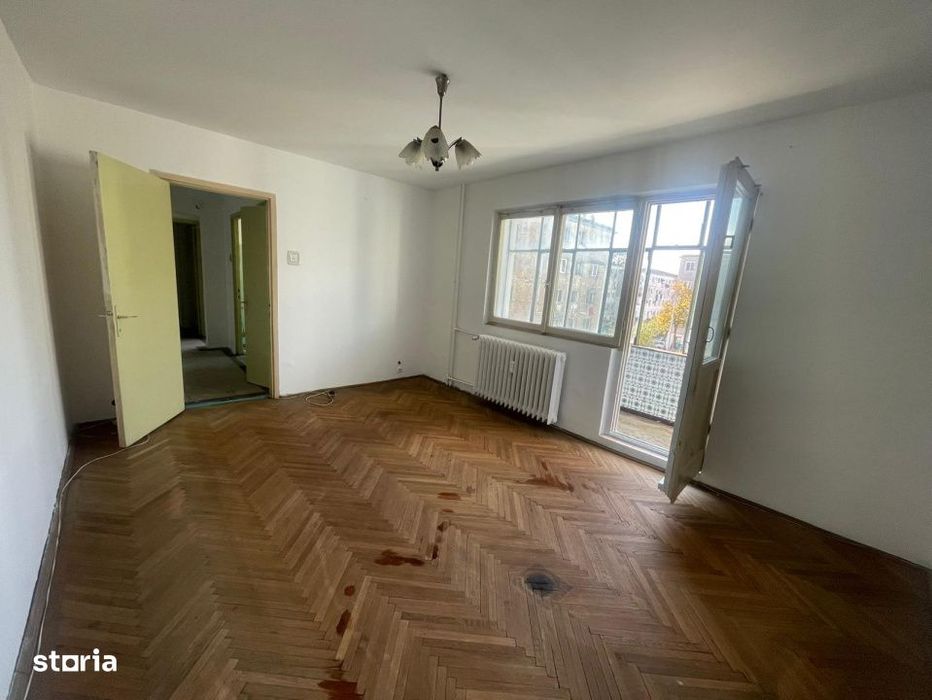 Apartament cu 3 camere, 63.20 mp, zona Valea Rosie