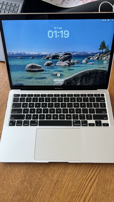 MacBook Air 13 M1 8/256
