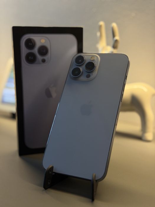 Apple iPhone 13 Pro Max 128GB Sierra Blue + 5 Huse Cadou Ideal Crăciun