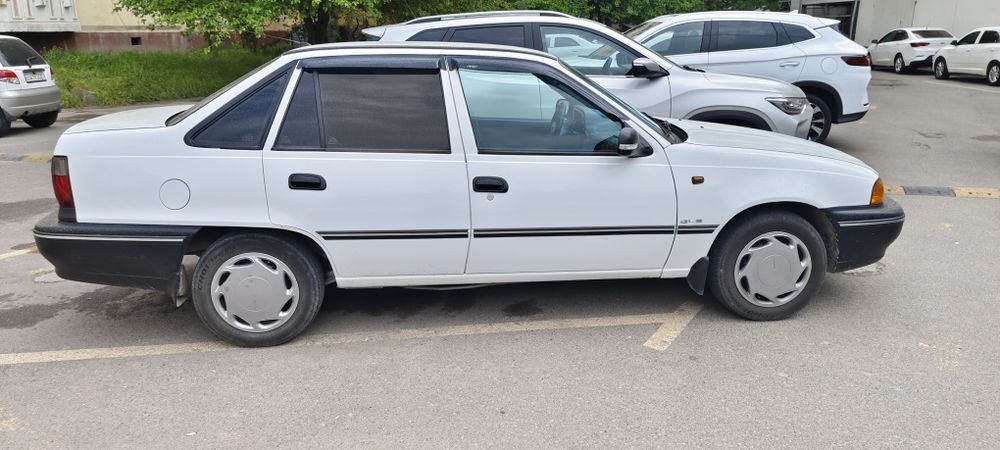 Srochna sotiladi Nexia 1 1,5 dons super salon Gen bor